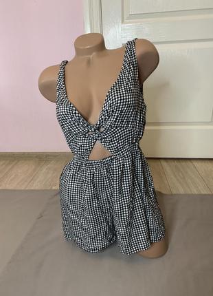 Комбинезон шорты ромпер в клетку с вырезом