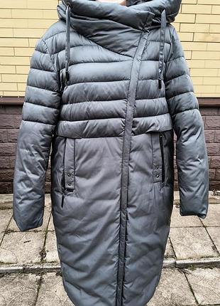 Зимняя курточка в идеальном состоянии