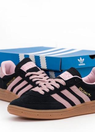 Женские кроссовки adidas spezial
