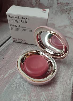 Кремовые румяна rare beauty stay vulnerable cream blush