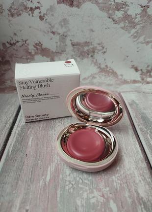 Кремовые румяна rare beauty stay vulnerable cream blush