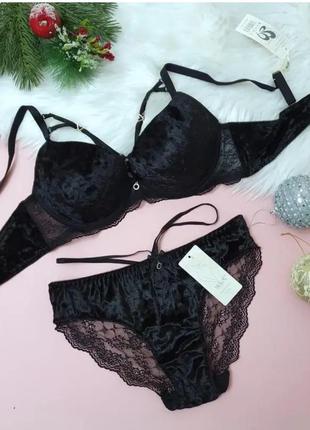 Бархатный комплект с портупеями