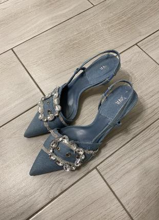 Босоножки zara