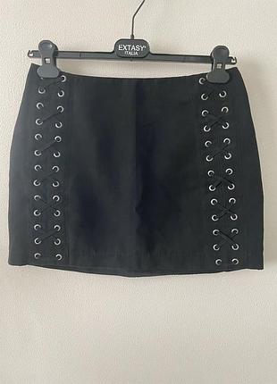 Міні спідниця зі шнурівкою