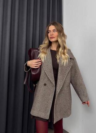 Женское пальто елочка