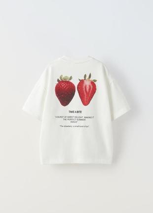 Футболка з фруктовим принтом zara