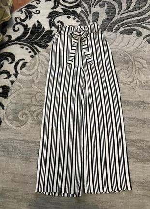 Крутые брюки в полоску