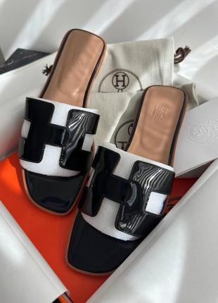 Премиальные брендовые женские кожаные лаковые шлепанцы сандалии