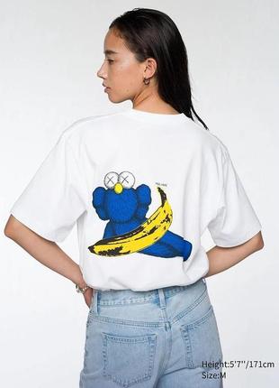 Футболка uniqlo kaws warhol white blue kaws banana (uniqlo kaws + warhol ut graphic t-shirt banana)