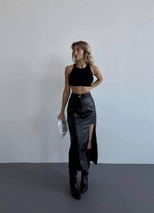 Стильна шкіряна спідниця з розрізом mt-248