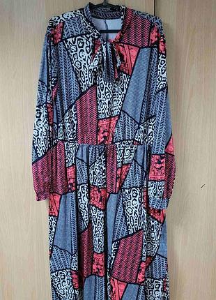 Трикотажное платье.