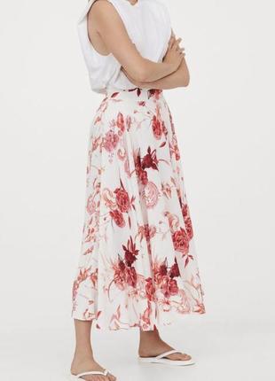 Светлая длинная шикарная юбка солнце-клеш в цветочный принт