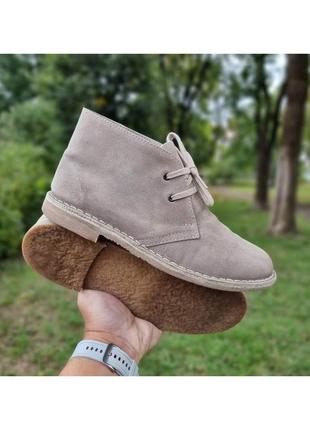 Замшеві світлі чоловічі черевики дезерти bata 40 розмір