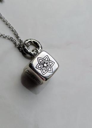 Кулон chrome hearts кубик 8