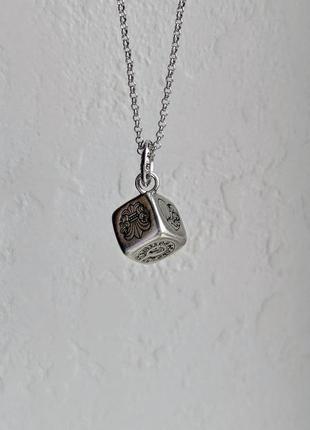 Кулон chrome hearts кубик 5