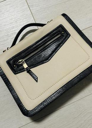 Трендовая фирменная сумка