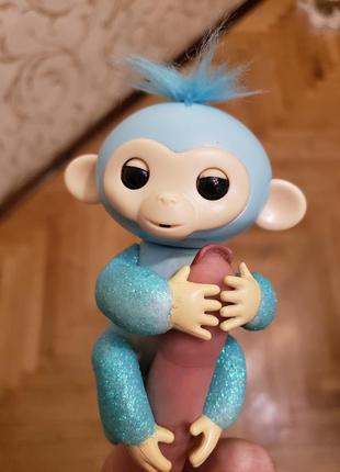 Интерактивная ручная обезьяна fingerlings monkey
