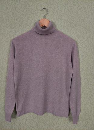 Свитер под горло серого цвета