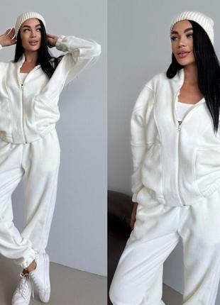 Спортивный костюм женский