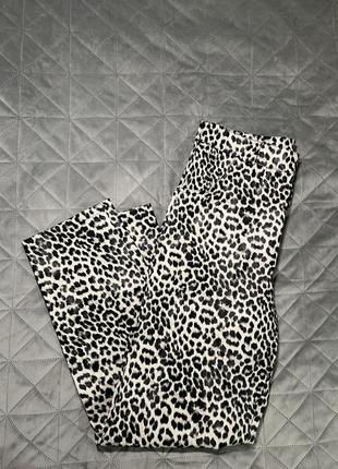 Леопардовые брюки