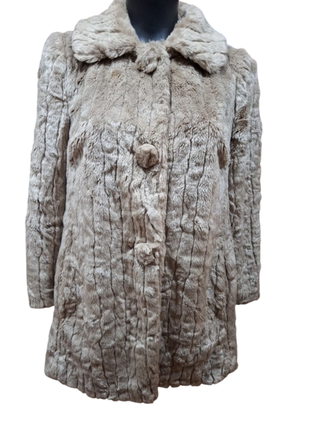 Новесенька тепла шубка от topshop