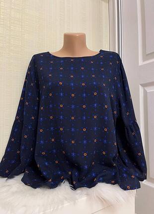 Очень красивая вискозная блуза с принтом бренда marks & spencer