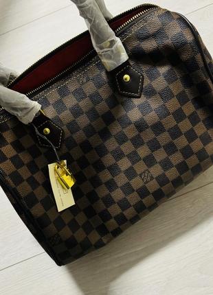 Трендовая стильная сумка