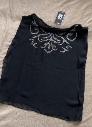Чорна блуза з вишивкою бісером