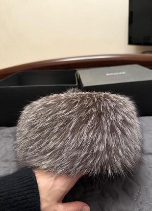 Шапка хутряна з чорнобурки basler