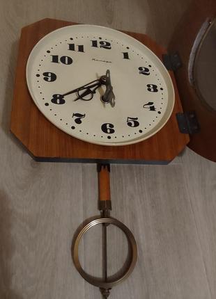 Винтажные настенные часы механические