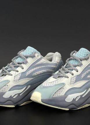 Женские кроссовки adidas yееzy 700