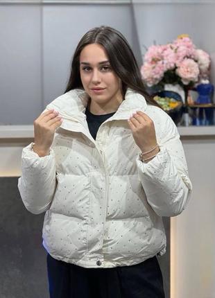 Куртка зі стразами без капюшона по низу затяжка холофайбер