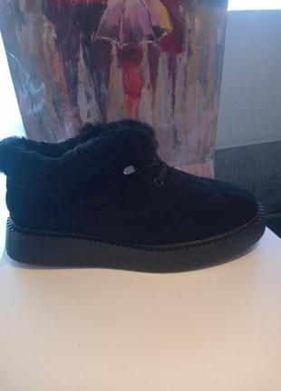 Женские ботинки