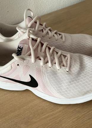 Кроссовки nike