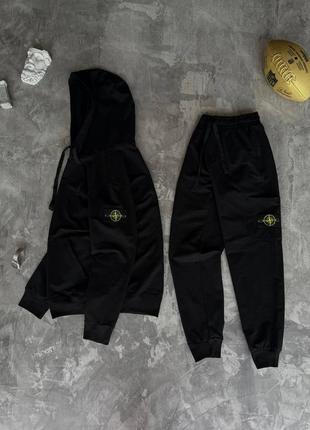 Мужской костюм stone island