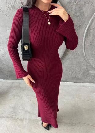 Вʼязана сукня