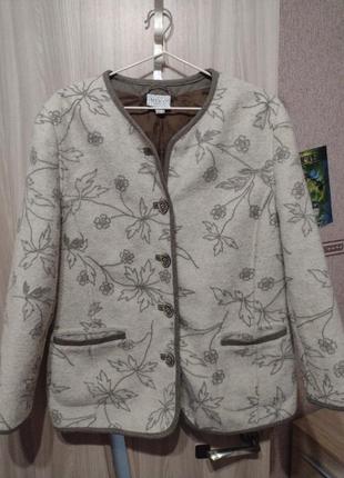 Жакет,пиджак шерстяной,легкое пальто