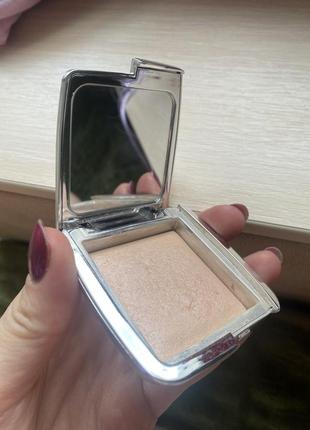 Фиксирующая пудра hourglass dim light ambient эффект фотошопа