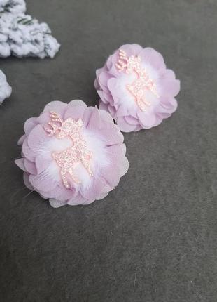 Ніжні маленькі бантики