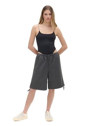 Жіночий чорний боді. розмір с cropp