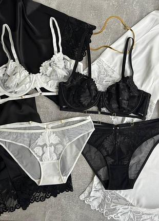 Нежный комплект белья из сеточки с вышивкой