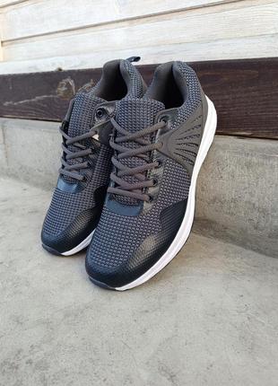 Чоловічі кросівки crane (крейн), 44 розмір німеччина нові