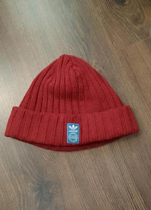 Женская шапка adidas