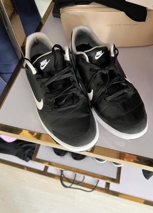 Кроссовки nike кожа