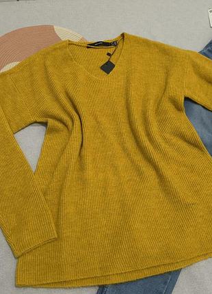 М'який подовжений светр