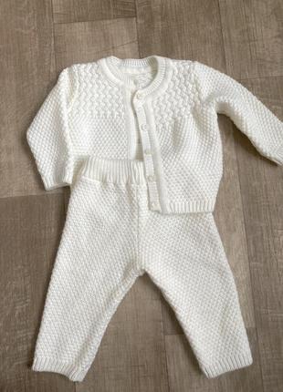 Вʼязаний костюм