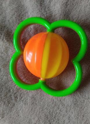 Отличная детская погремушка