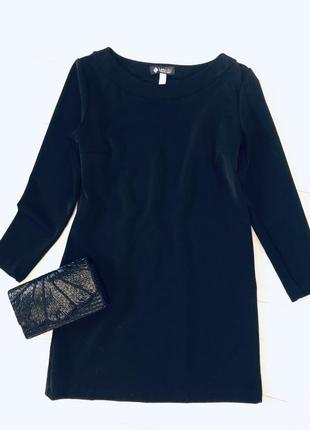 Чорна сукня