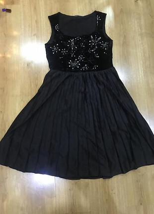 Изысканное платье с булавками betty barclay