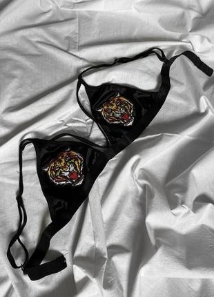 Атласный топ с тиграми